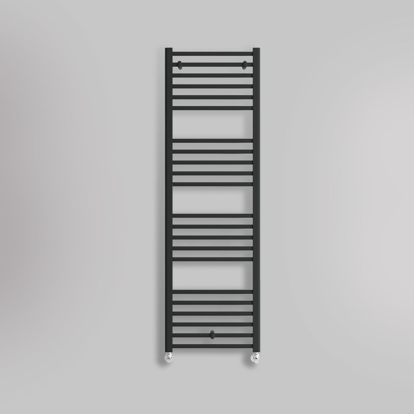 Grzejnik Łazienkowy Drabinkowy - Czarny - 1600x500mm, gładkie tło firmy Lazzarini