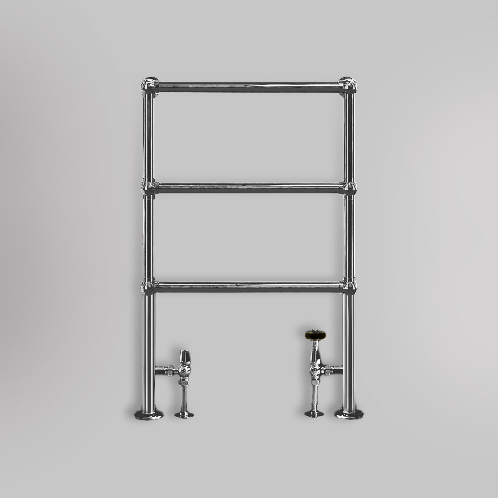 Grzejnik Łazienkowy Tradycyjny Dekoracyjny - Chrom - 966x673mm, gładkie tło firmy Empire