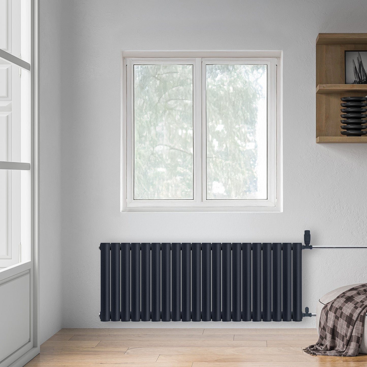 Grzejnik Dekoracyjny - Owalny Kolumnowy Antracytowy - 545x1180mm, poziomy grzejnik w sypialni firmy Heissmann