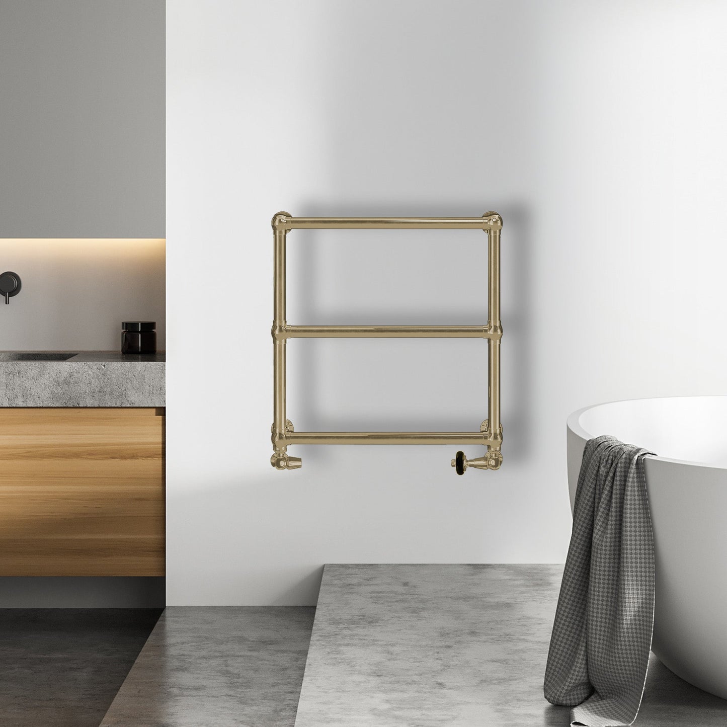 Grzejnik Łazienkowy Tradycyjny Dekoracyjny - Szczotkowane złoto - 680x673mm, w nowoczesnej łazience