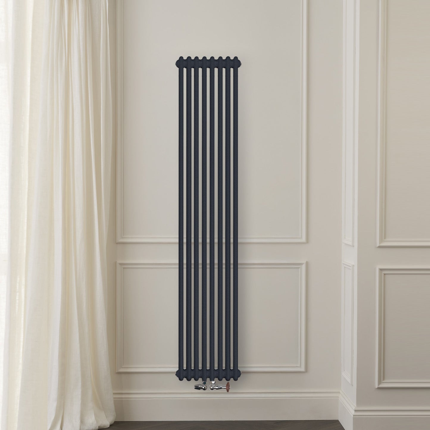 Grzejnik Dekoracyjny Pionowy - 3 Kolumnowy Antracytowy - 1800x380mm, pionowy grzejnik dekoracyjny w ścianie panelowej