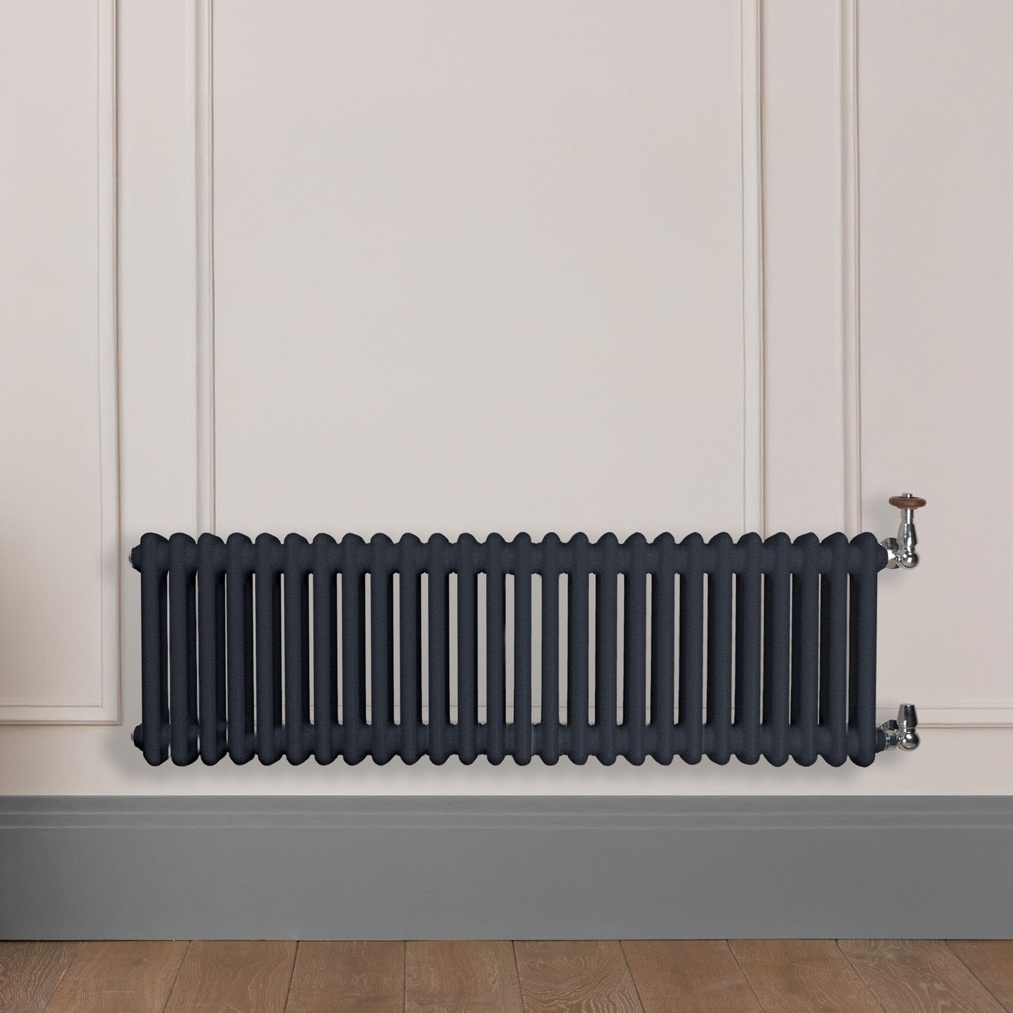 Grzejnik Dekoracyjny Żeberkowy - 3 Kolumnowy Antracytowy - 426x1190mm, poziomy grzejnik dekoracyjny w ścianie panelowej
