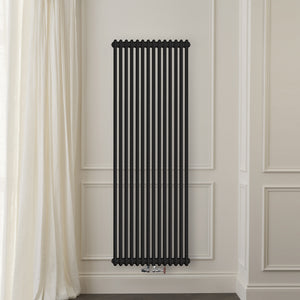 Grzejnik Dekoracyjny Pionowy - 3 Kolumnowy Czarny - 1800x650mm, Designerski grzejnik na ścianie wyłożonej panelami Empire