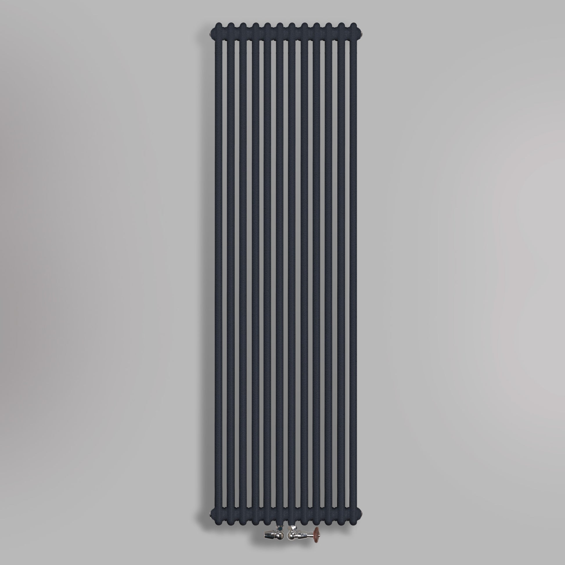 Grzejnik Dekoracyjny Pionowy - 3 Kolumnowy Antracytowy - 1800x560mm, gładkie tło firmy Empire