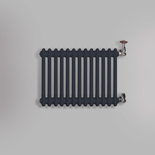 Grzejnik Dekoracyjny Żeberkowy - 3 Kolumnowy Antracytowy - 426x605mm, gładkie tło firmy Empire