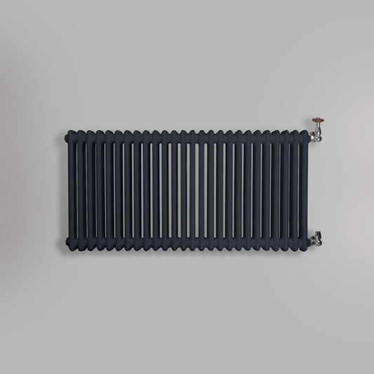 Grzejnik Dekoracyjny Żeberkowy - 3 Kolumnowy Antracytowy - 576x1190mm, gładkie tło firmy Empire