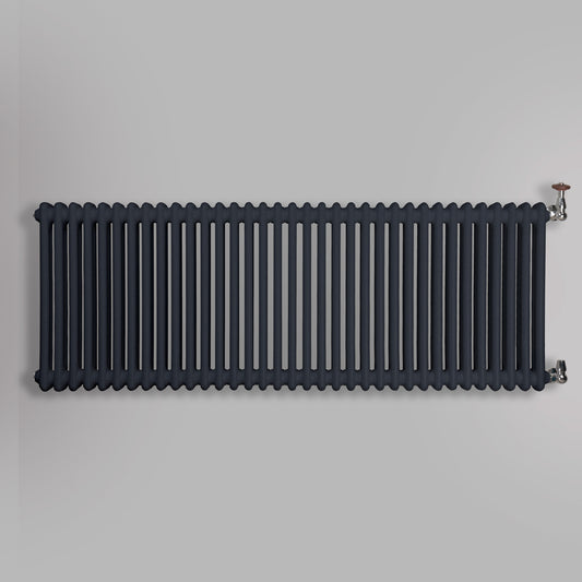 Grzejnik Dekoracyjny Żeberkowy - 3 Kolumnowy Antracytowy - 576x1595mm, gładkie tło firmy Empire