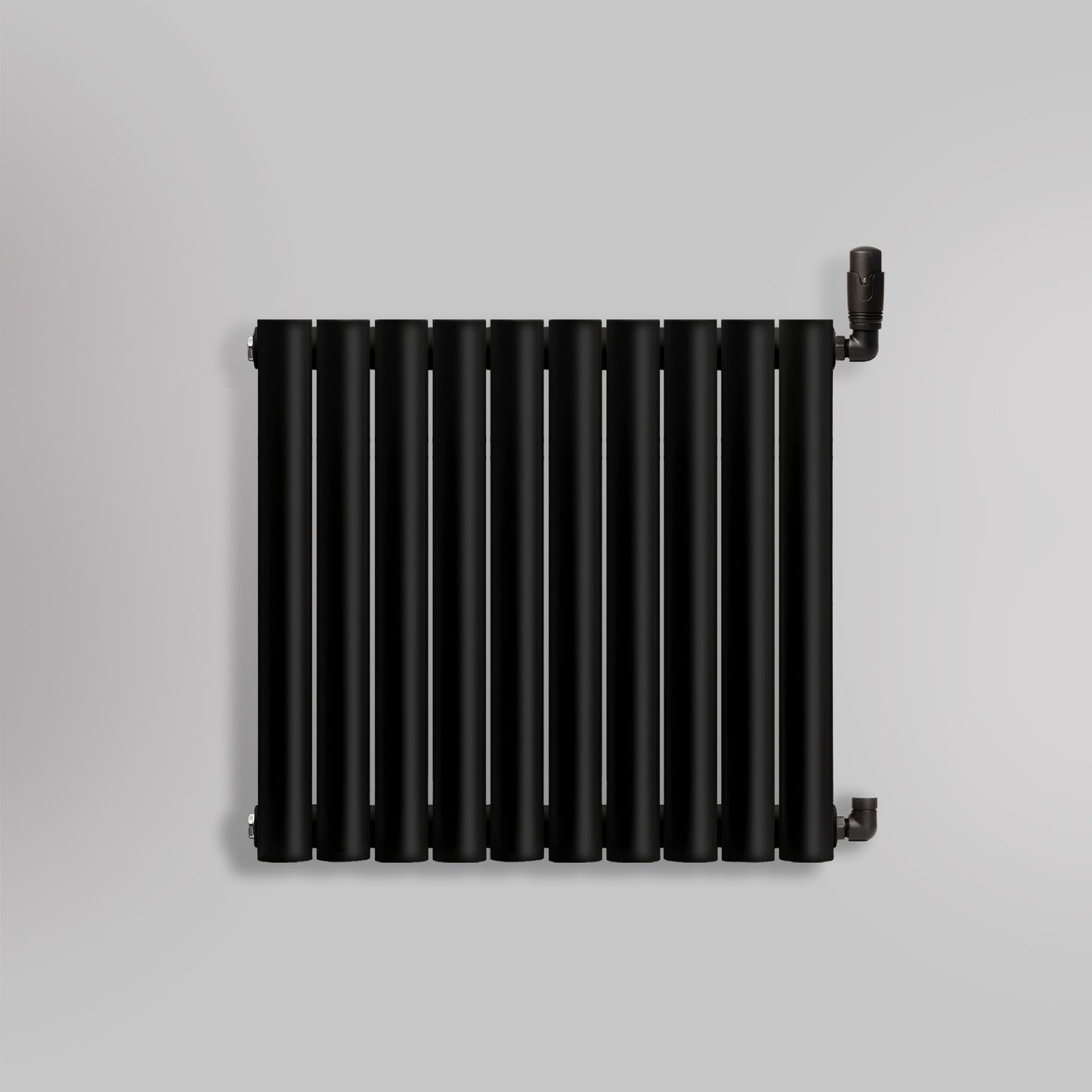 Grzejnik Dekoracyjny - Owalny Podwójny Kolumnowy Czarny - 660x590mm, gładkie tło