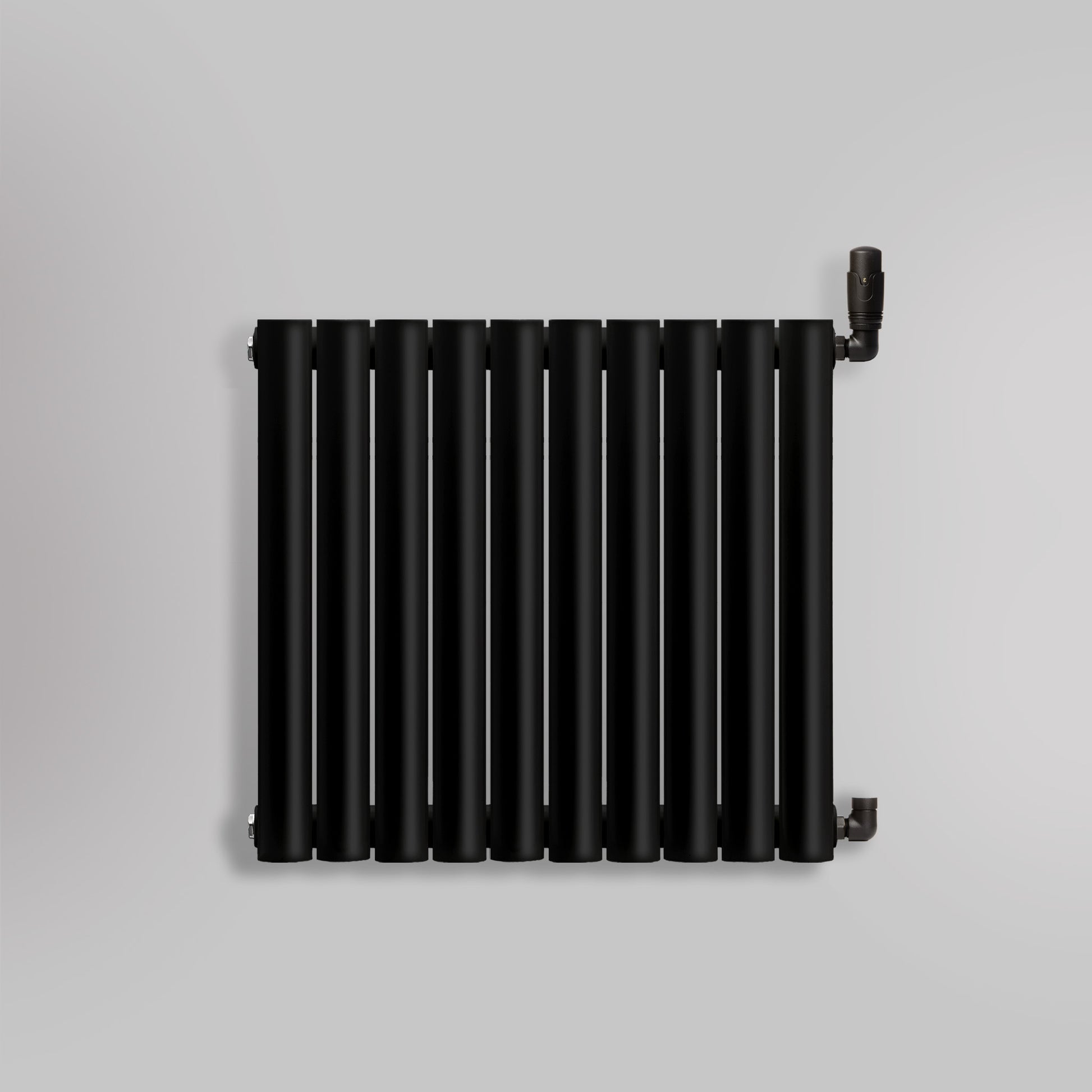Grzejnik Dekoracyjny - Owalny Podwójny Kolumnowy Czarny - 660x590mm, gładkie tło