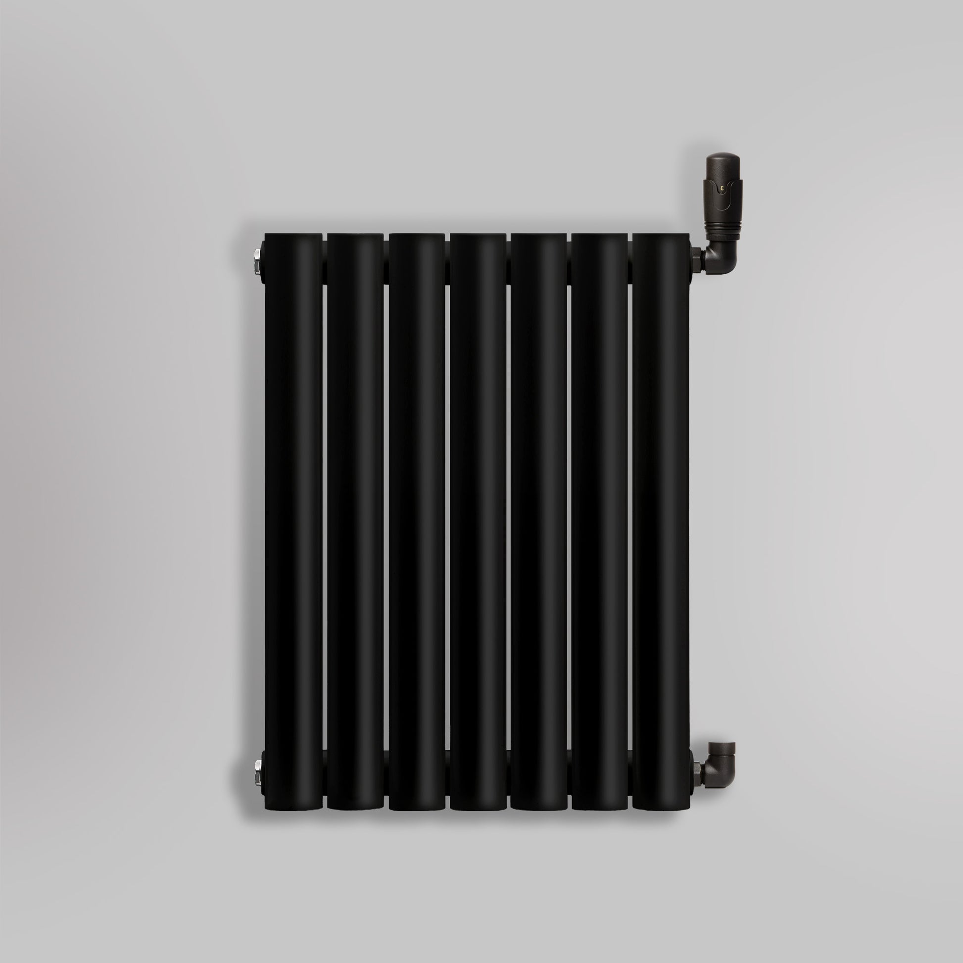 Grzejnik Dekoracyjny - Owalny Podwójny Kolumnowy Czarny - 660x410mm, gładkie tło