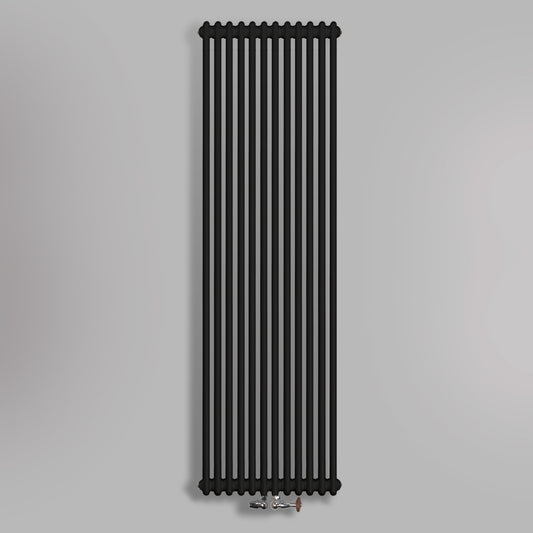 Grzejnik Dekoracyjny Pionowy - 3 Kolumnowy Czarny - 1800x560mm, gładkie tło firmy Empire