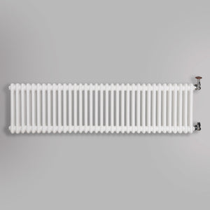 Grzejnik Dekoracyjny Żeberkowy - 3 Kolumnowy Biały - 426x1595mm, gładkie tło firmy Empire