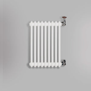 Grzejnik Dekoracyjny Żeberkowy - 3 Kolumnowy Biały - 576x425mm, gładkie tło firmy Empire