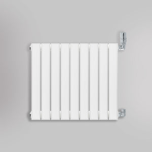 Grzejnik Ozdobny - Podwójny Panelowy Biały - 560x630mm, gładkie tło