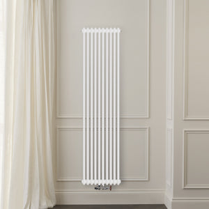 Grzejnik Dekoracyjny Żeberkowy Pionowy - 3 Kolumnowy Biały - 1800x470mm, Designerski grzejnik na ścianie wyłożonej panelami Empire