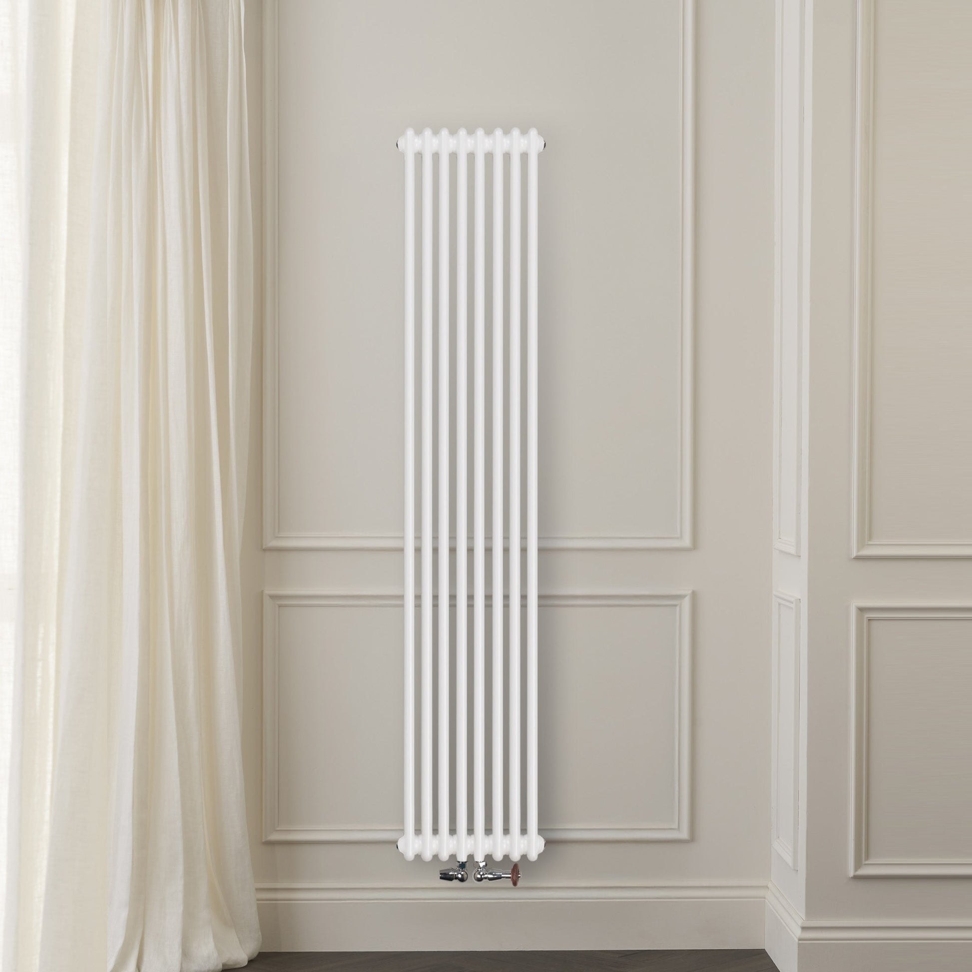 Grzejnik Dekoracyjny Żeberkowy Pionowy - 3 Kolumnowy Biały - 1800x380mm, pionowy grzejnik dekoracyjny w ścianie panelowej