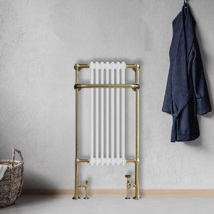 Grzejnik Łazienkowy Tradycyjny Żeberkowy - Szczotkowane złoto - 1130x553mm, Montaż podłogowy w nowoczesnej łazience