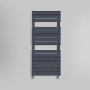 Grzejnik Łazienkowy Nowoczesny - Antracyt - 1156x500mm, gładkie tło firmy Heissmann