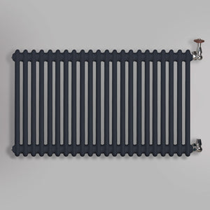 Grzejnik Dekoracyjny Żeberkowy - 3 Kolumnowy Antracytowy - 576x1010mm, gładkie tło firmy Empire