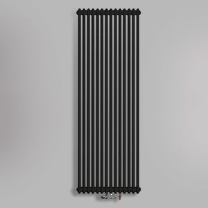 Grzejnik Dekoracyjny Pionowy - 3 Kolumnowy Czarny - 1800x650mm, gładkie tło firmy Empire